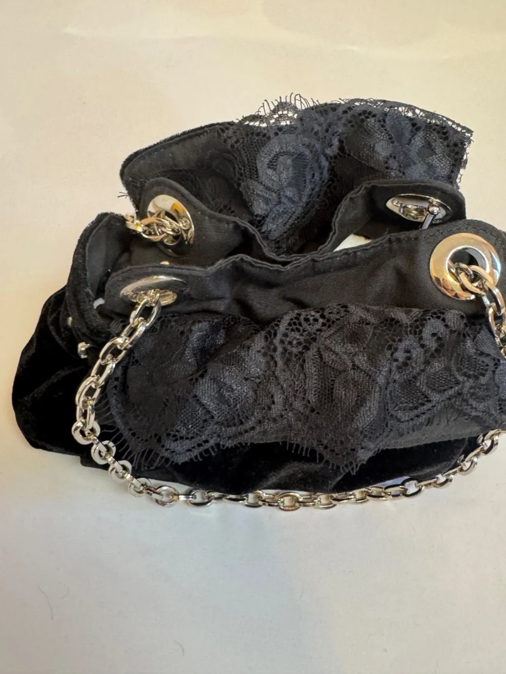 White House Black Market black velvet evening cocktail purse - Picture 5 of 6